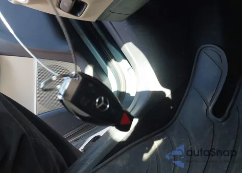 2015 Mercedes-Benz Gla 250 z USA, uszkodzony, nr VIN WDCTG4EB8FJ132964